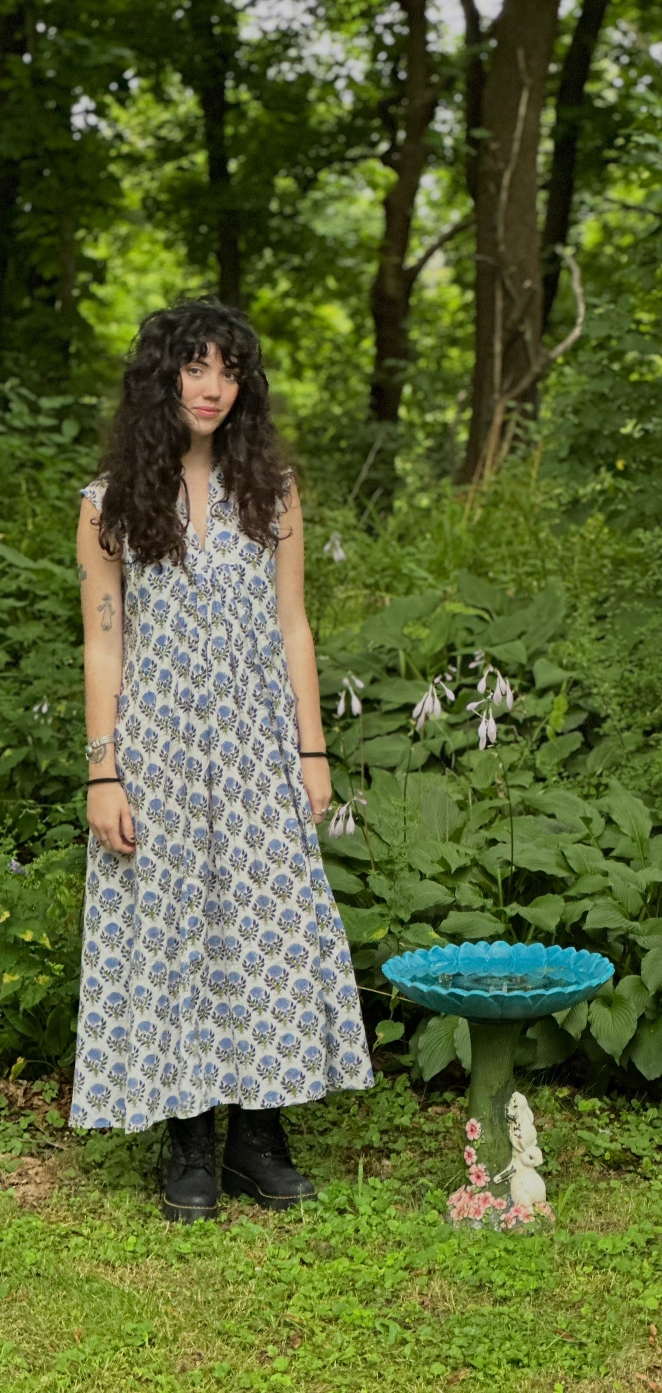 Claire Sleeveless Dress in Azure Bloom